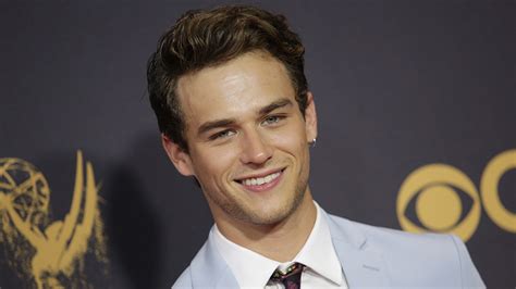 is brandon flynn gay|Brandon Flynn on Hollywood Double Standards and Never。